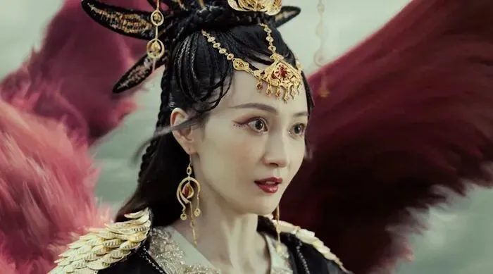 在《封神祸商》中,姚笛饰演“妲己”一角