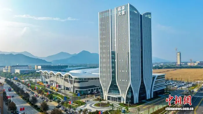 图为航拍江西省瑞昌市疏浚装备产业园。魏东升 摄