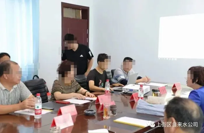 （曹某 图源上街区自来水公司官方微信公众号）