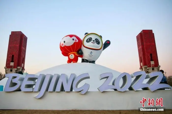 从“盼盼”到“冰墩墩”，大熊猫为什么是世界公认的中国形象“代言人”？（大熊猫为何视为中国的国宝）