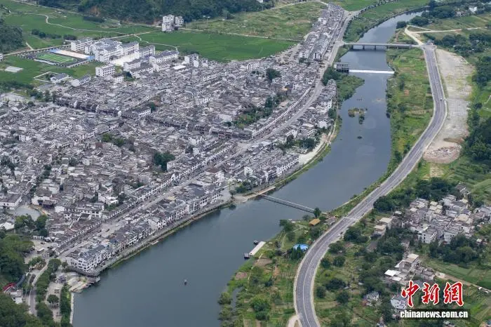 图为G237济宁线婺源县江湾镇。上饶市婺源公路事业发展中心 供图