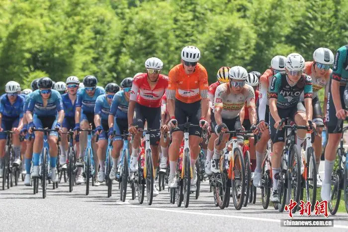 2025第十三届环鄱阳湖国际自行车大赛在江西上犹收官（图）