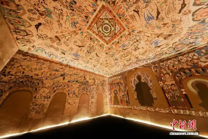 展览现场《一眼千年——莫高窟285　窟复制(局部)》　北京时代美术馆供图