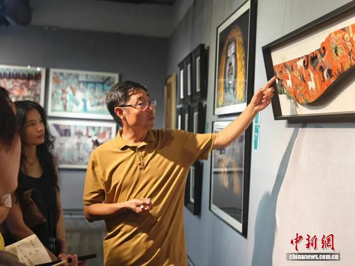 15日,“艺海扬帆——福建省工艺美术大师艺术作品传承展(第五场)漆髹敦煌专场”在福建省海峡民间艺术馆开展。叶秋云 摄