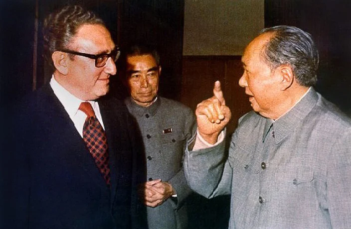 1973年2月17日，毛泽东、周恩来会见美国总统国家安全事务助理基辛格。
