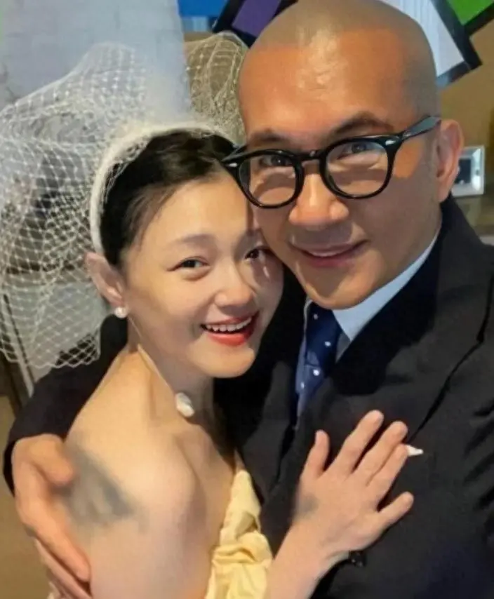 具俊晔6年前相亲视频被扒，向美女大胆示爱，为大s守身23年遭质疑