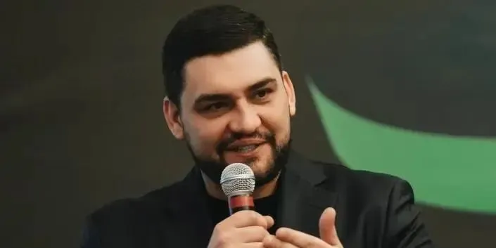 Ʒ