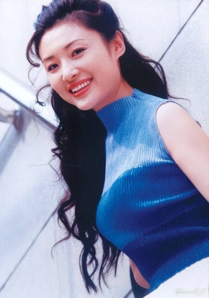 周涛：豪门婚姻背后，女儿美过她，但往事真的一帆风顺吗