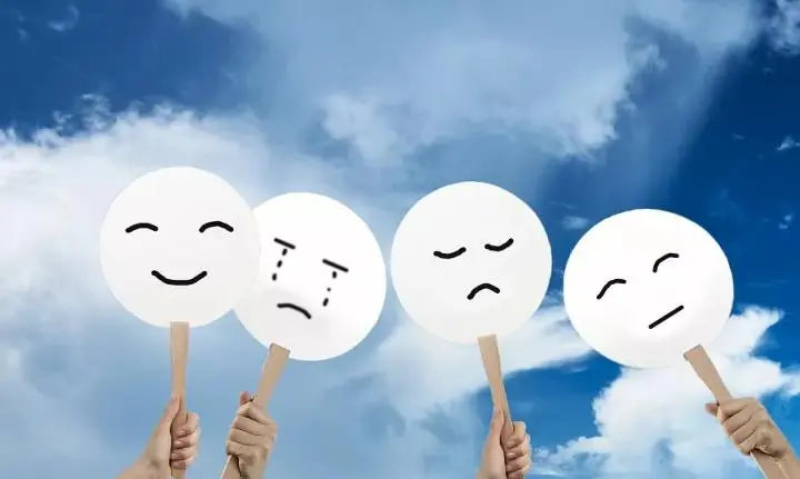 为什么女朋友总是因为小事发脾气，还对我不依不饶？-女朋友老是因为一些小事吵架