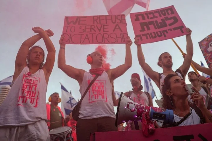 7月29日，伊斯兰特拉维夫，抗议者高呼口号，抗议以色列政府的司法改革计划.jpg
