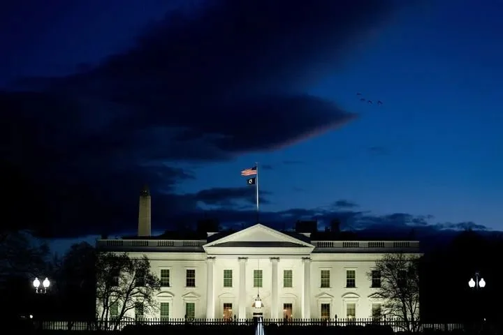 这是1月20日在美国首都华盛顿拍摄的白宫 新华社记者刘杰摄