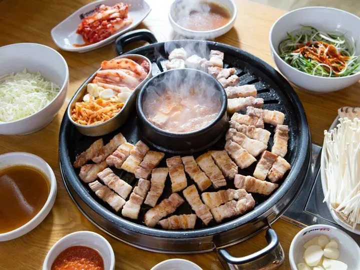 首尔人气烤肉店BEST 10_韩国旅游攻略_韩国旅游网-韩巢