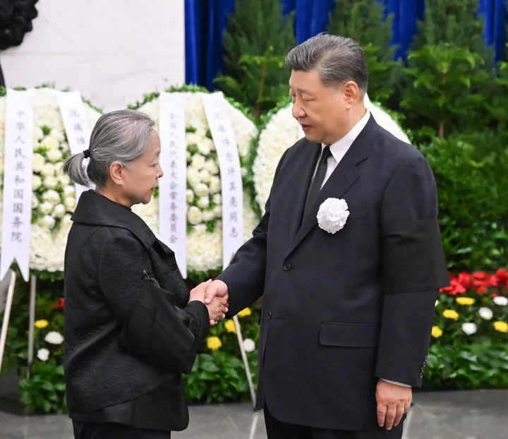 许其亮遗体在京火化 习近平等到八宝山公墓送别