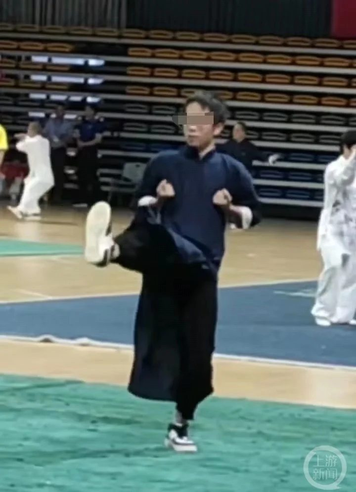 ▲杨同学在厦门武术大赛打咏春拳夺冠。