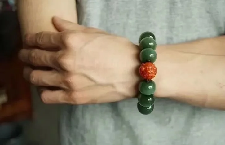 千金难求的且末和田玉，高油脂高密度，一珠可传家！_凤凰网