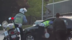 轿车无视拦截强行冲闯，交警：涉事司机已被控制