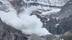 稻城亚丁景区一雪山发生“雪崩”，目击者：很震撼，持续约20秒