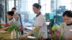 这所大学的保洁阿姨把卫生间变成了花房