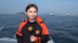 记者观察｜军迷游客花式“追”军舰 租游艇出海大饱眼福