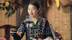 95后女孩用直播的方式，对外宣传苗族传统饰品，但因缺乏创新观众锐减