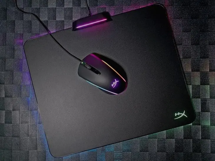 细腻操作 HyperX FURY ULTRA复仇女神终极版RGB游戏鼠标垫评测-游戏攻略礼包下载 安卓苹果手游排行榜 好游戏尽在春天手游网