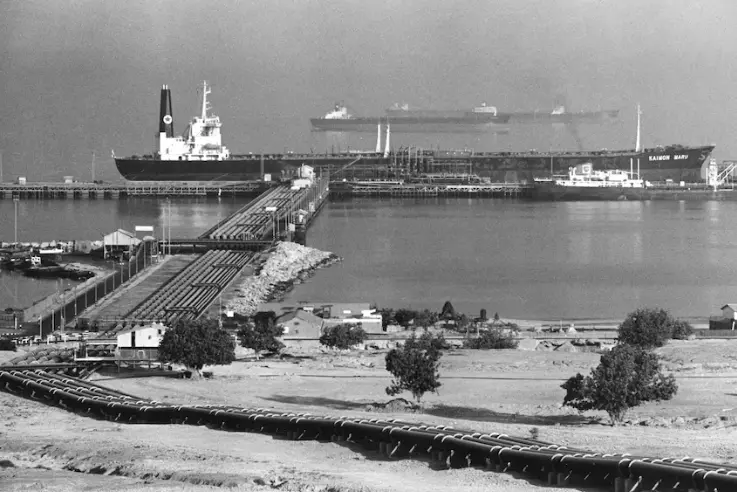 “如果攻占这座小岛，伊朗政权将零收入”