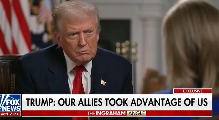 特朗普与福克斯主持人辩论留学生计划 视频截图