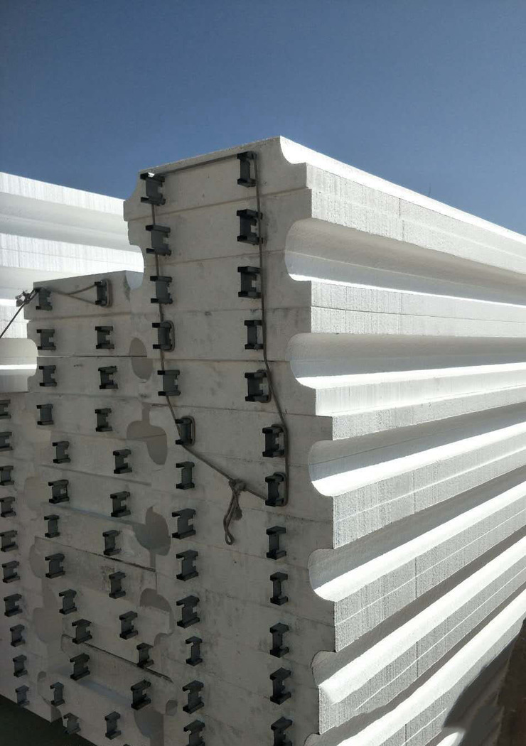 泡沫建房开始在农村流行 20天可建成一栋别墅