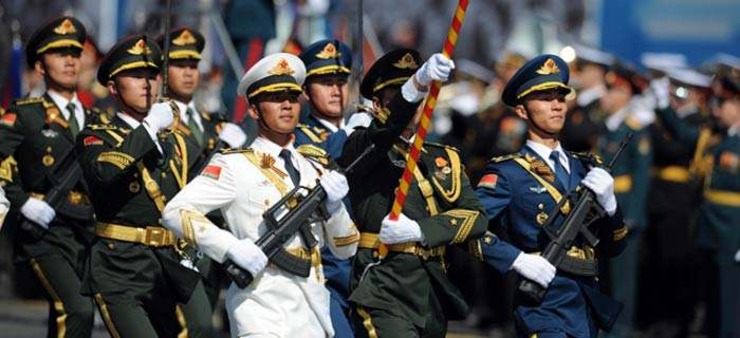 如何进国家仪仗队 1d2bd22066ef152eeba8ba5c52578a3b.jpg