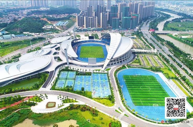 江门体育中心已落成使用,俨然成为了江门最新的标志性建筑,2018年6月