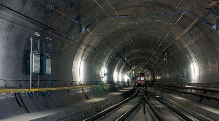 全球最长隧道中国挖了16年 令世界瞩目
