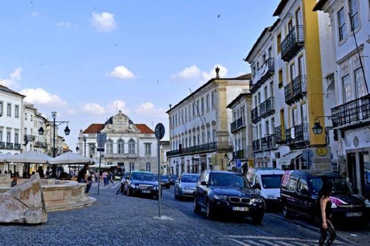 葡萄牙人均gdp_c罗葡萄牙图片(2)