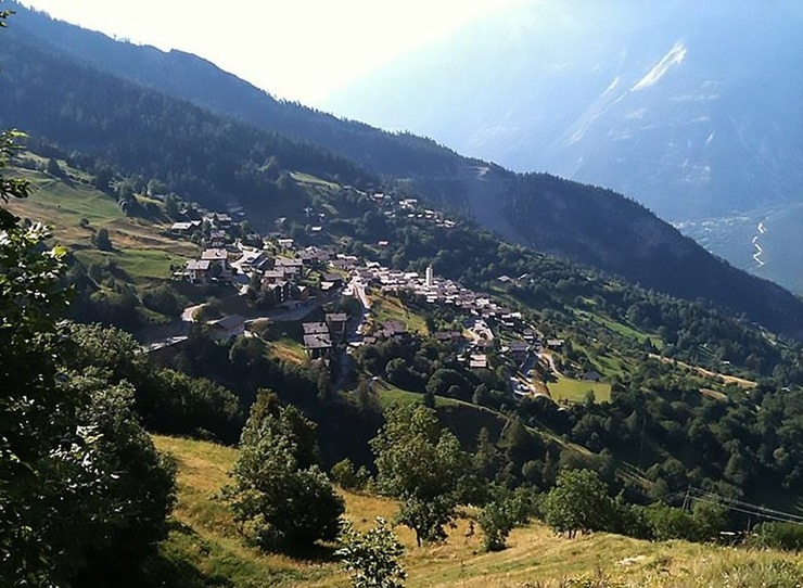 最美丽的山村 69ffff6b47c1b78378488e800a2dbbc0.jpg