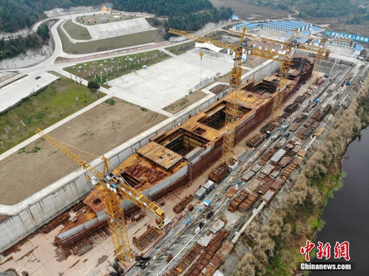 耗资10亿!四川大英县建同比例"泰坦尼克号"