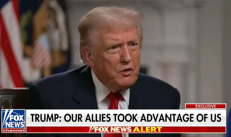 特朗普11日接受采访谈中国留学生 视频截图