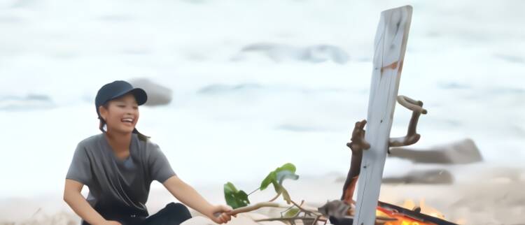 火力无限第8集：焦曼婷勇闯无人岛 莫小贝误食野果遇危机