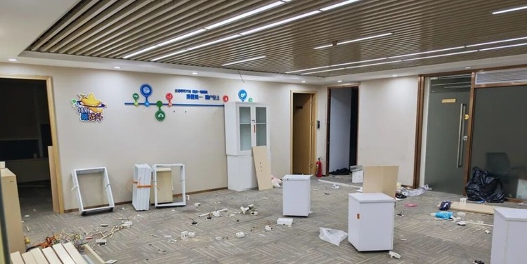 �����ˣ���һ���й�500ǿһҹ��ȥ¥��