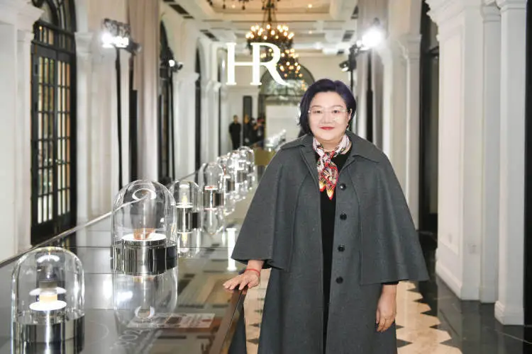 对话洪晃，奢侈品之所以奢侈的终极原因是“贵”-洪晃衣服品牌