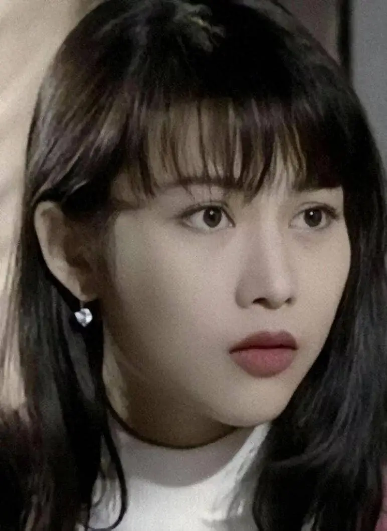 蔡少芬的两个女儿，洪欣的10岁女儿，都完美复刻了妈妈们的美貌