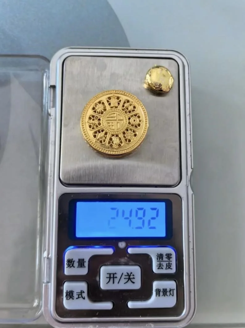 黎黎自己打的八宝罗盘 图源其社交媒体账号