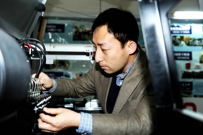 从中专生逆袭到博导 他成为国际著名学会候任主席