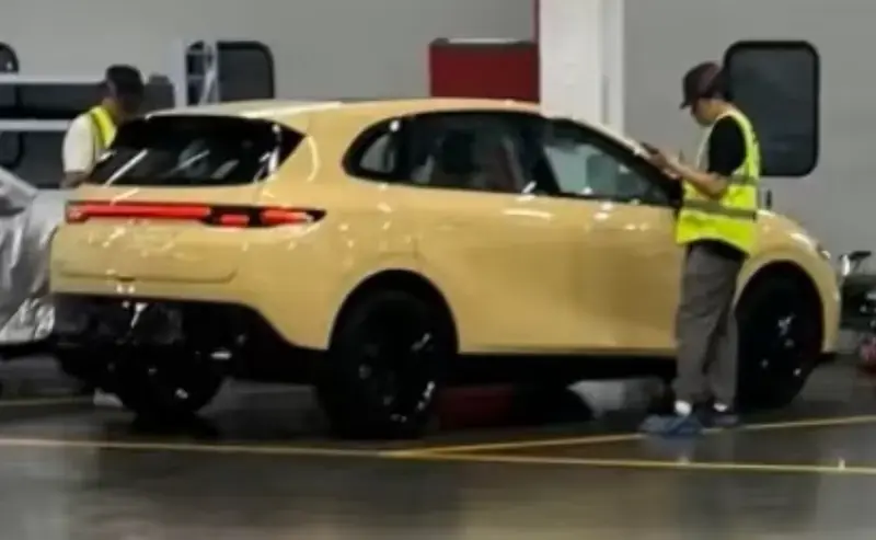 零跑首款掀背车 B05 无伪装实车曝光-百货之家