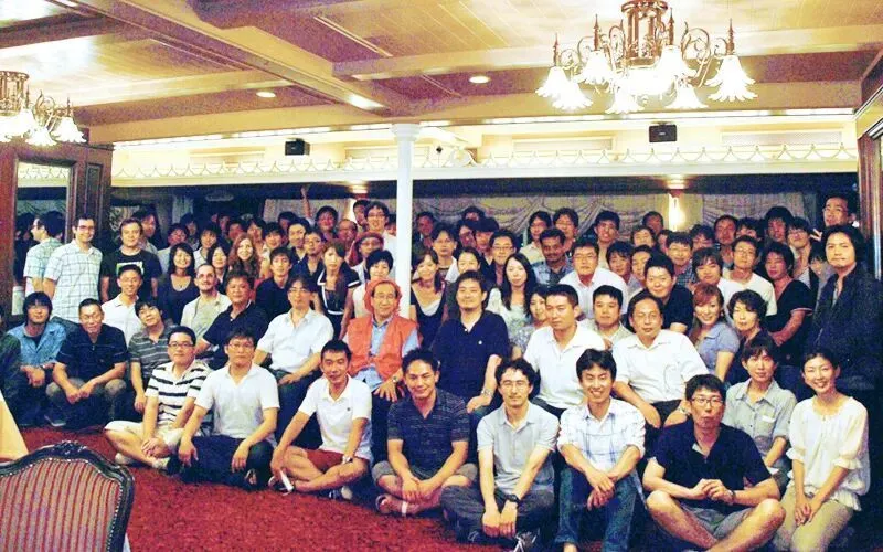 北川和学生们一起过自己的60岁生日，不知道喝了没丨icems.kyoto-u.ac.jp