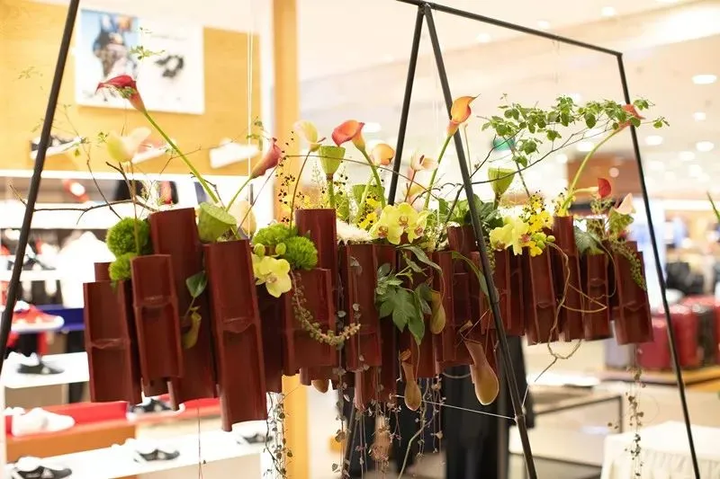 一步一景，一步一生花！22位花艺师用作品点亮国际春城花都梦-国际花艺设计