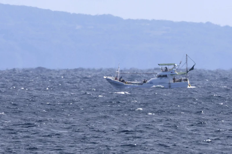 △在屋久岛附近海域进行搜索的美军渔船