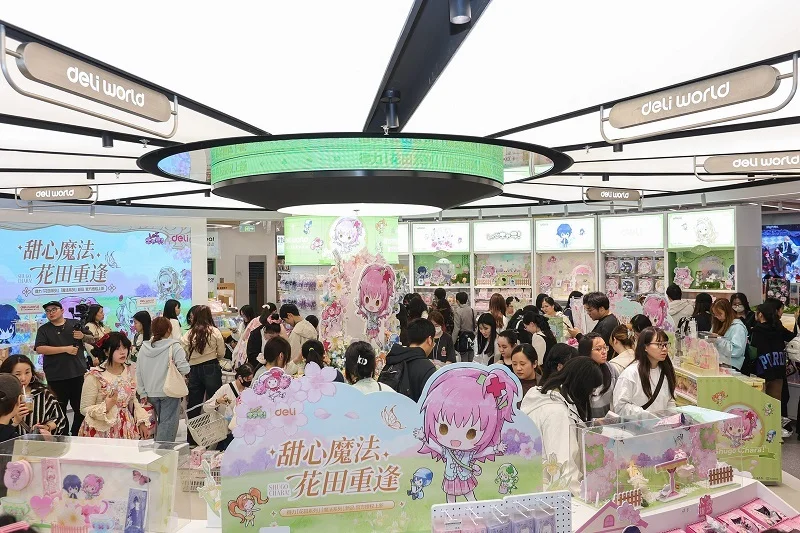 得力×守护甜心快闪2.0炸场四城！得力IP联名迈入2.0共创时代