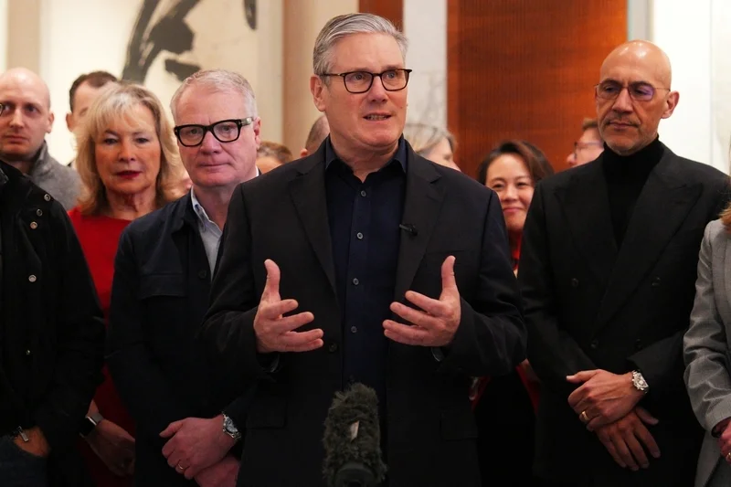 1月28日，斯塔默访华期间向商务代表团发表讲话。 IC Photo