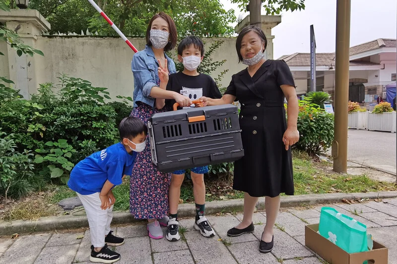 充满爱心的一家人