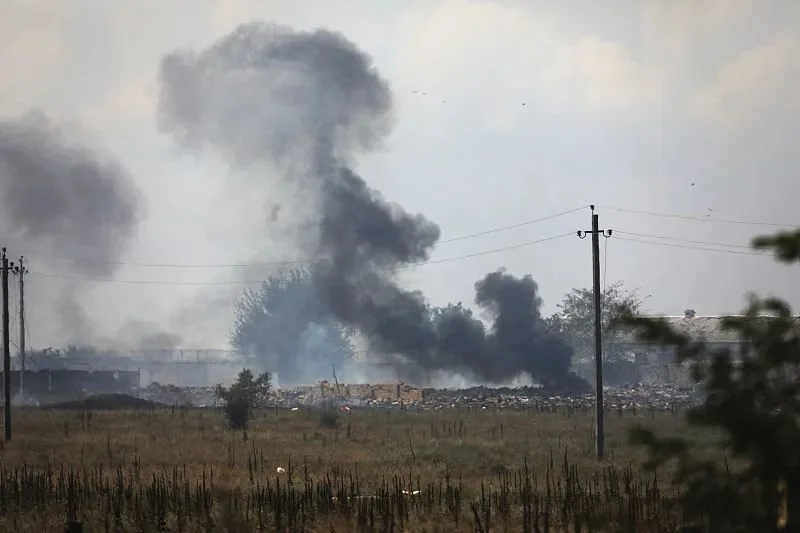 8月16日，克里米亚临时弹药储存点起火爆炸，疑似乌克兰对克里米亚发起的一周内的第二次行动。图源：视觉中国