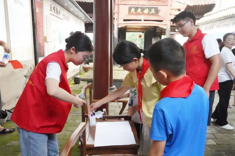 江西师范大学：青马宣讲团以青春姿态绘就乡村振兴“新图景”